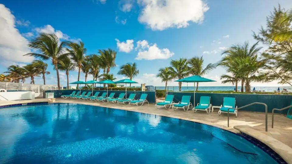 Luxurious Beach Resort Balcony Sunny Isles Beach Exterior foto