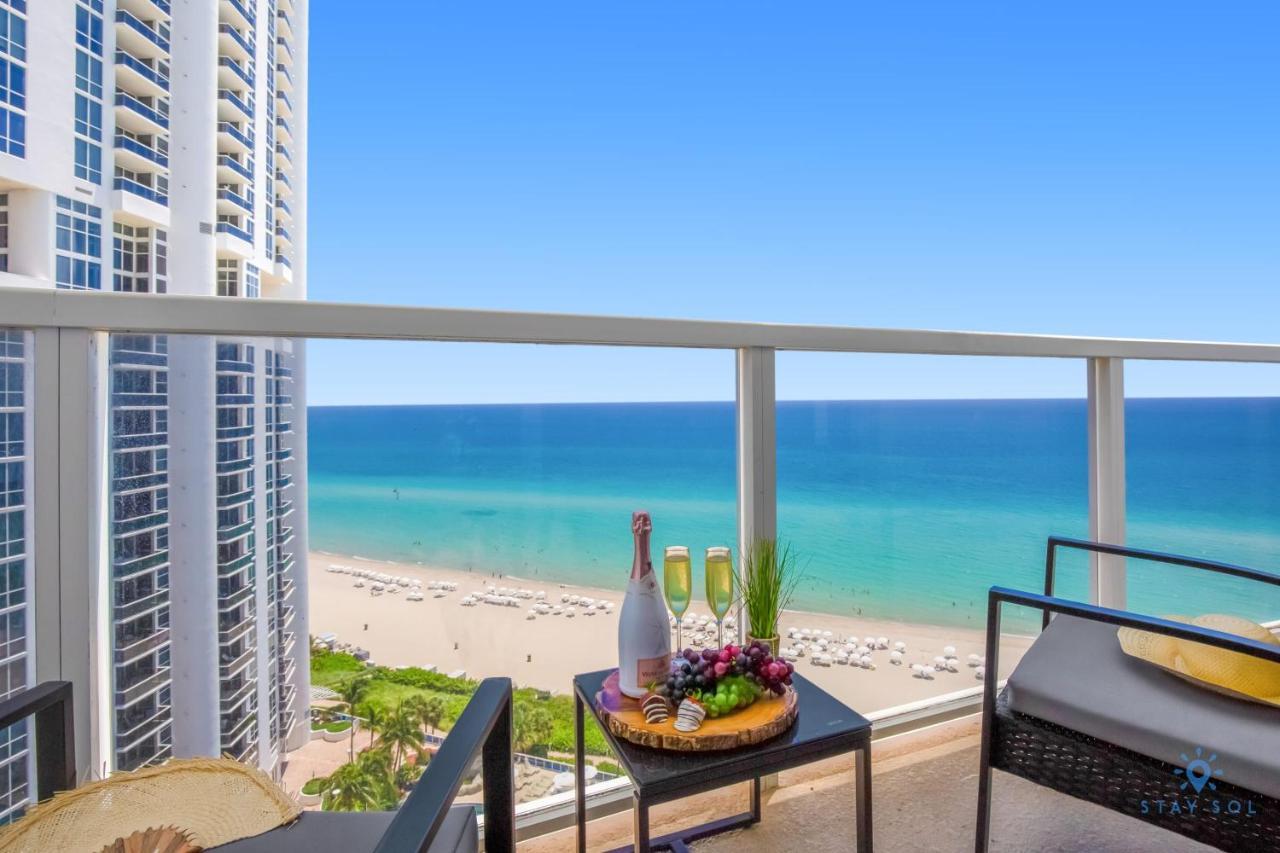 Luxurious Beach Resort Balcony Sunny Isles Beach Exterior foto