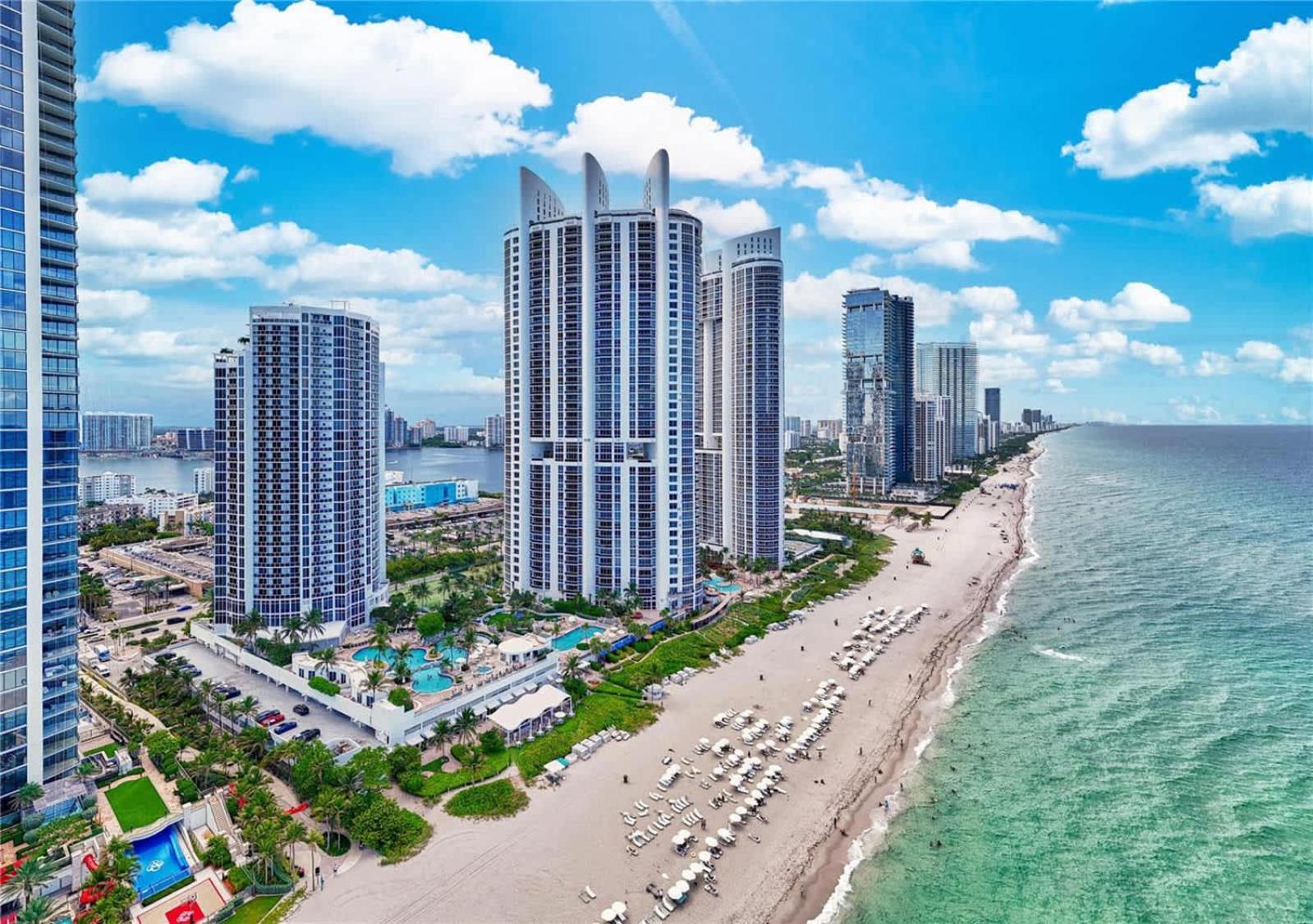 Luxurious Beach Resort Balcony Sunny Isles Beach Exterior foto